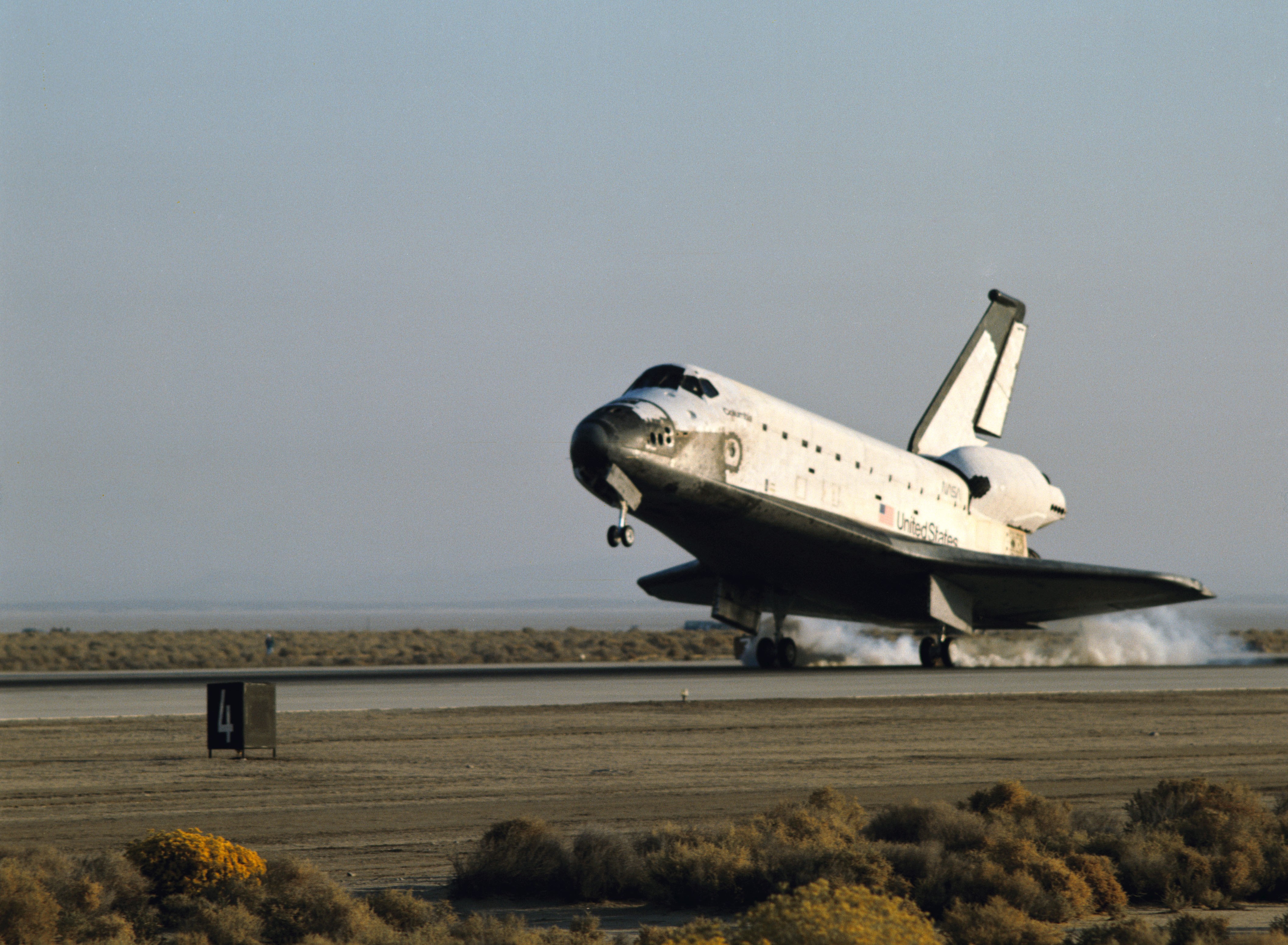 Space Shuttle Columbia lands at NASA’s Kennedy Space Center in Florida to end the 14-day STS-58 Spacelab Life Sciences 2 (SLS-2) mission