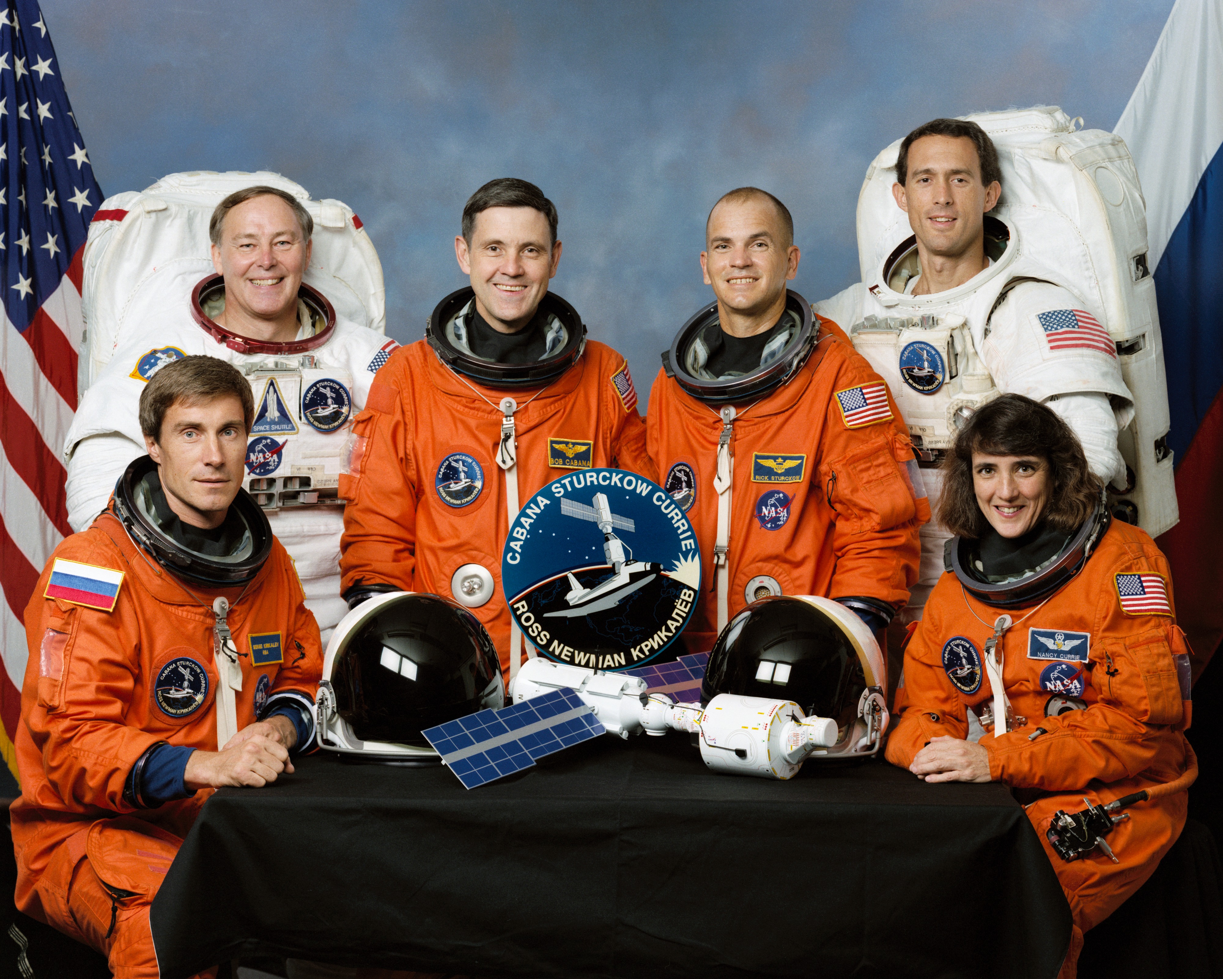 Photo of the STS-88 crew