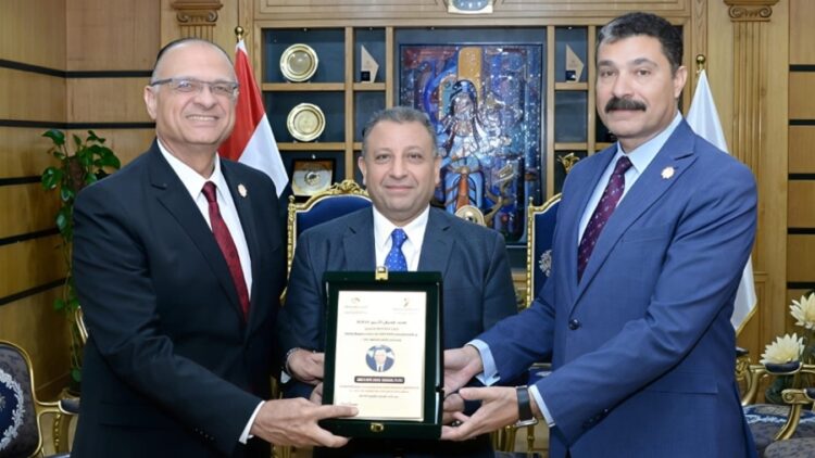Mansoura University President Receives AFASU Delegation to Present the Most Influential Academic Award - TRAVELINDEX